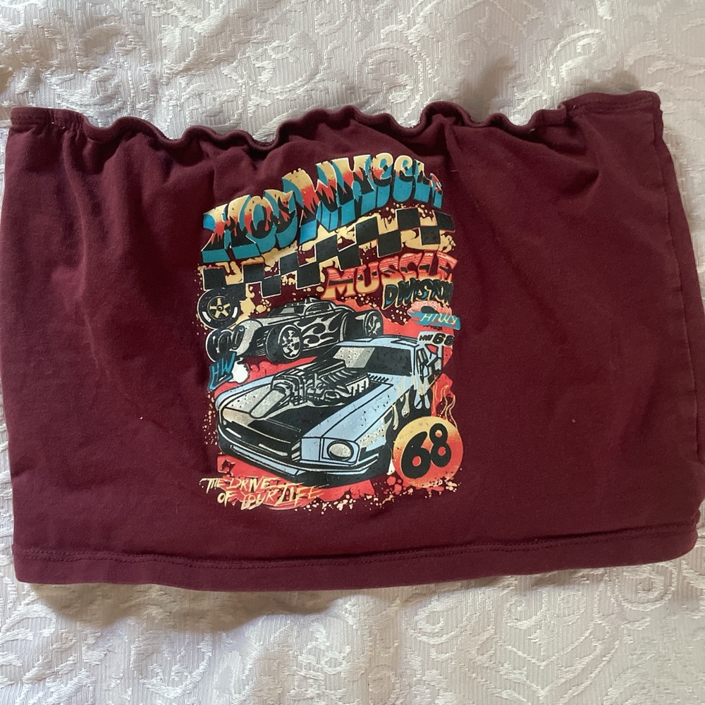 SHEIN Burgundy Graphic Crop Top